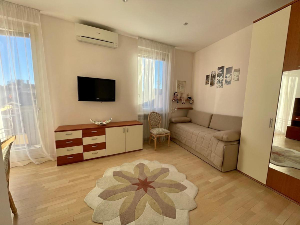Central Loft 瓦雷泽 外观 照片